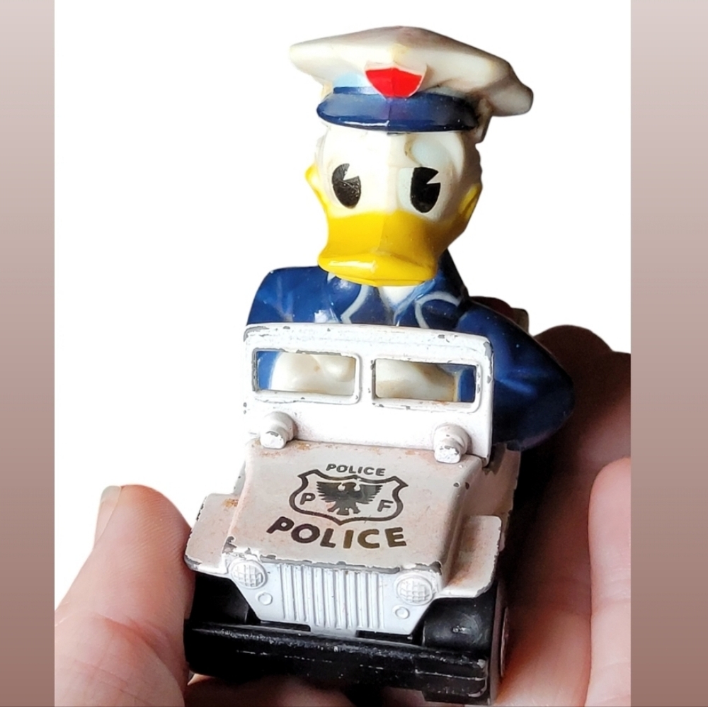 Vintage 1979 Walt Disney Lesney Matchbox car with Daffy Duck Police